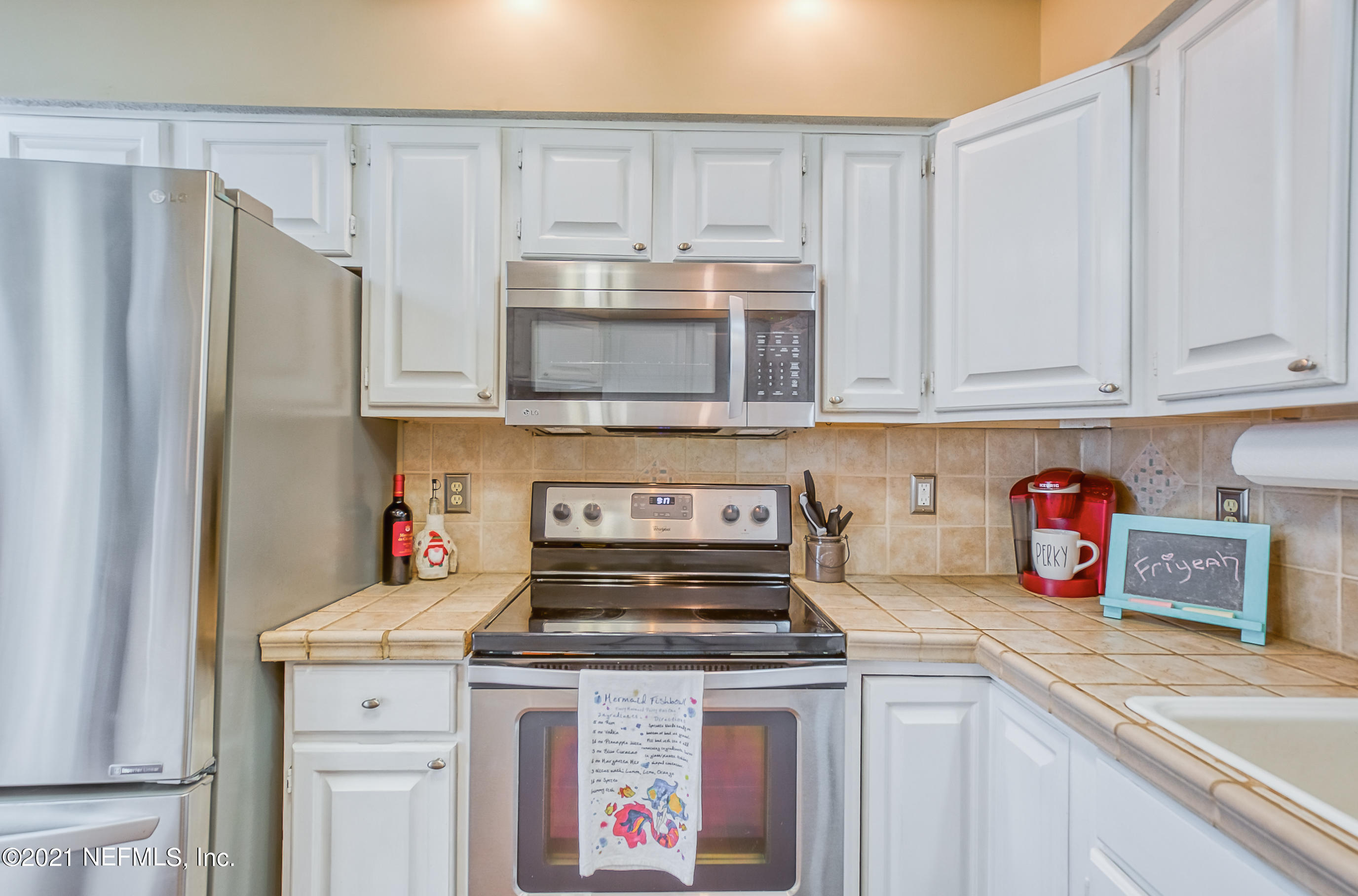 85 Oakwood Road Jacksonville Beach, FL 32250 - Photo 17 of 82 904RealEstatePhotography.com-12