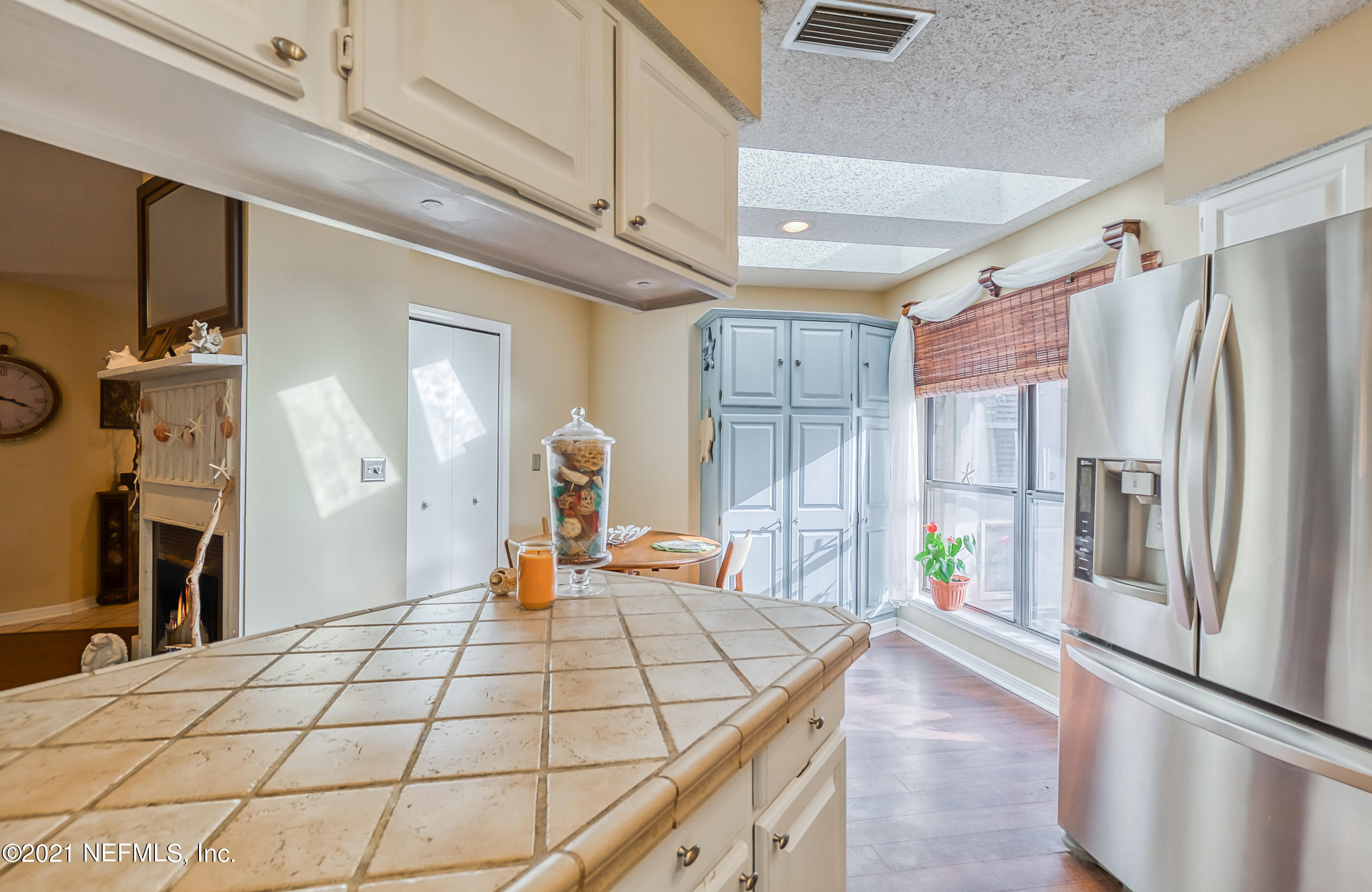 85 Oakwood Road Jacksonville Beach, FL 32250 - Photo 18 of 82 904RealEstatePhotography.com-13