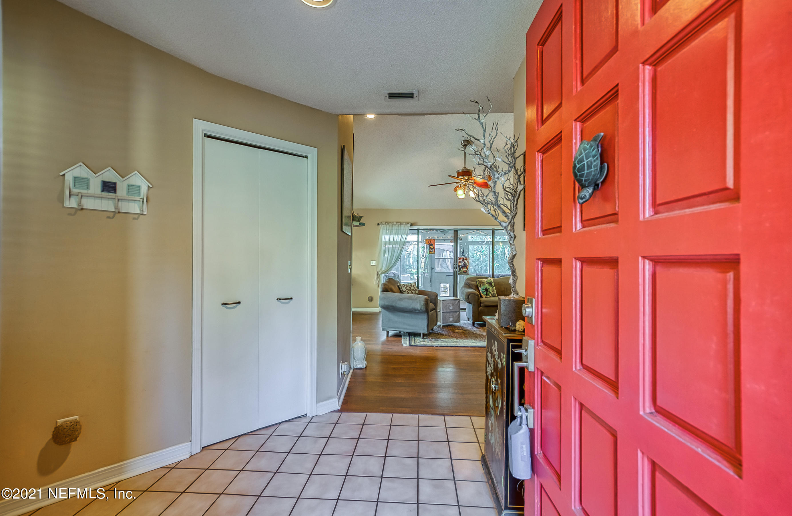 85 Oakwood Road Jacksonville Beach, FL 32250 - Photo 5 of 82 904RealEstatePhotography.com-1