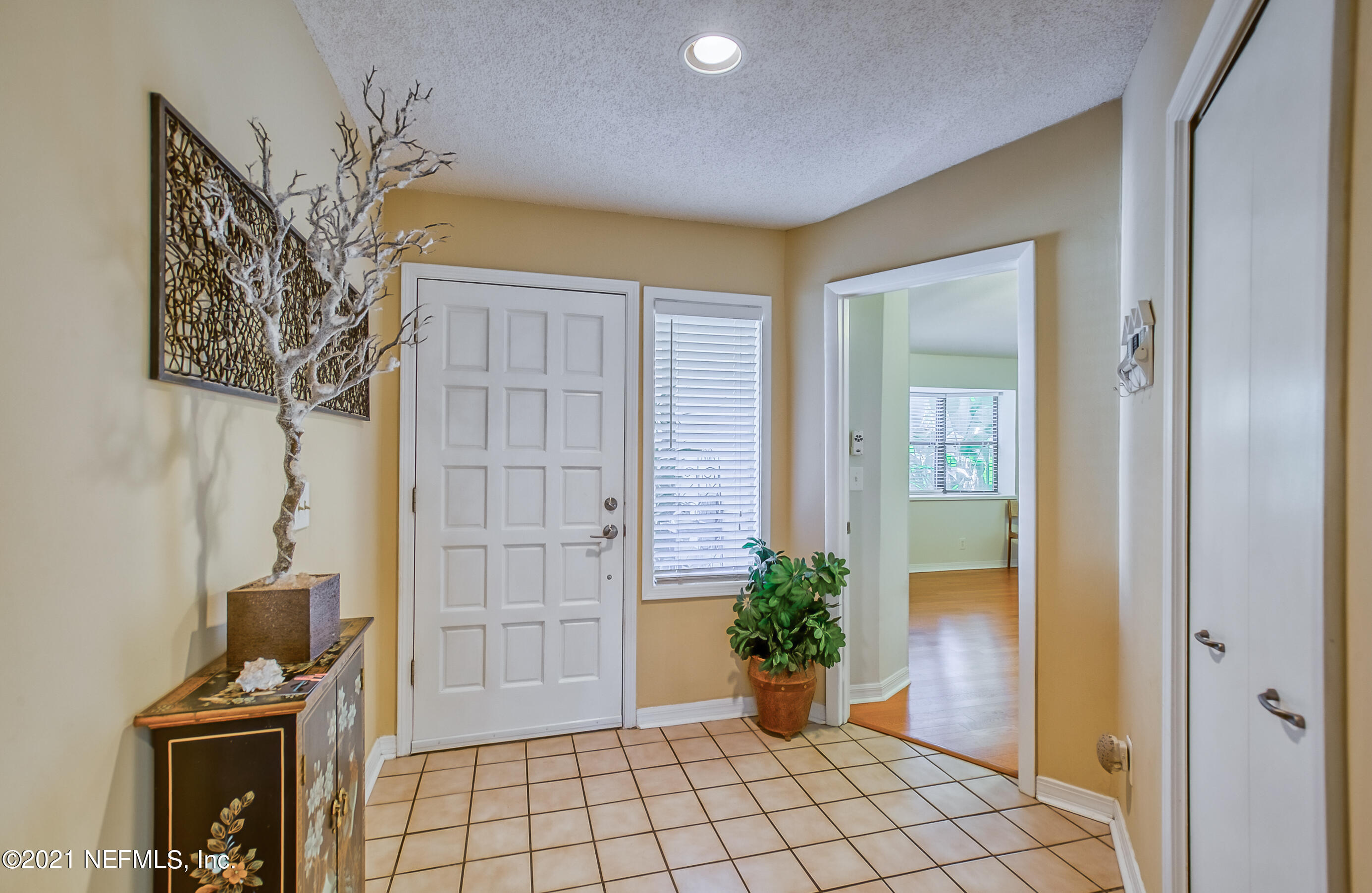 85 Oakwood Road Jacksonville Beach, FL 32250 - Photo 6 of 82 904RealEstatePhotography.com-16
