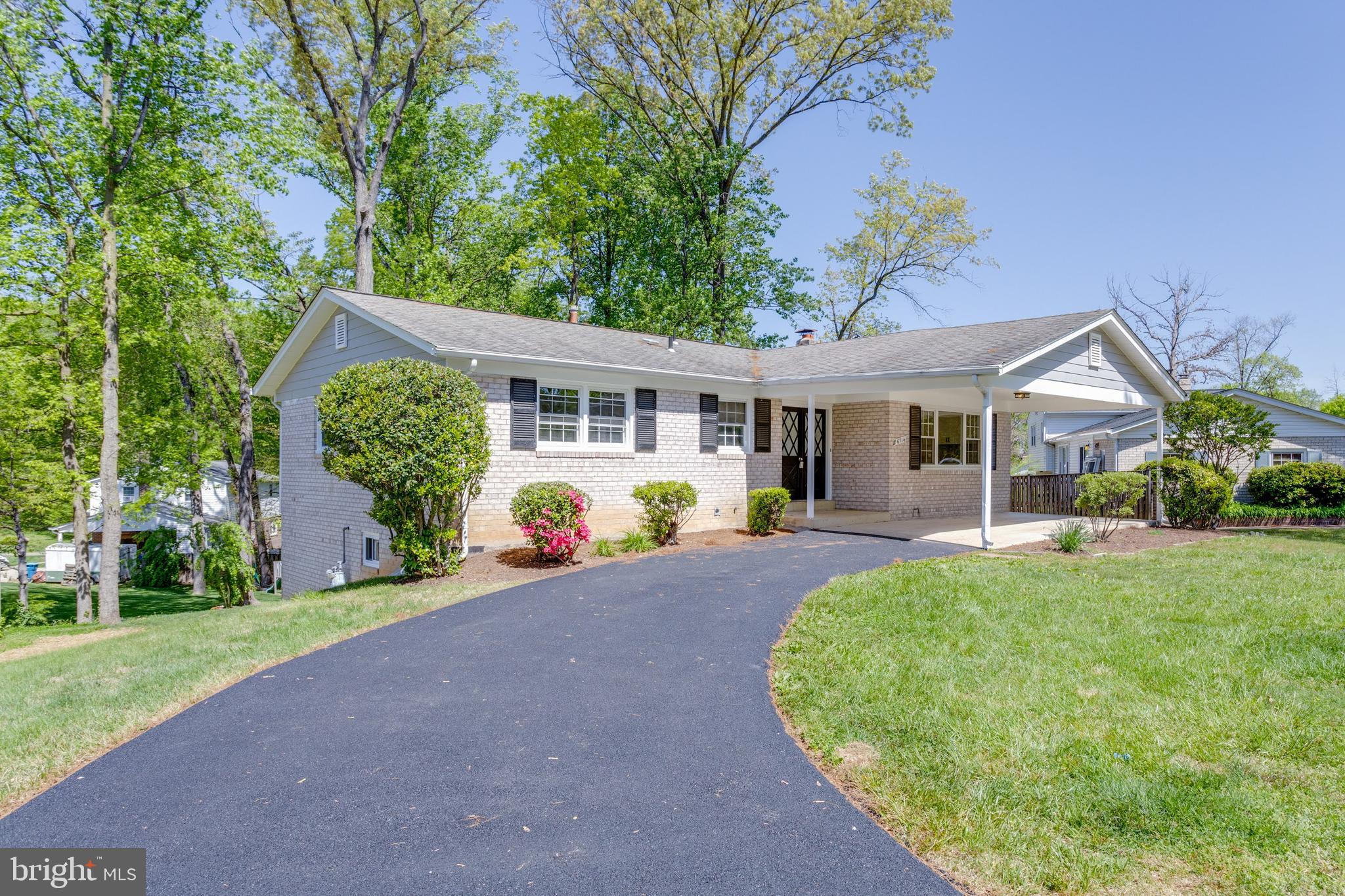 6714 Grey Fox Drive Springfield, VA 22152 - Photo 3 of 44