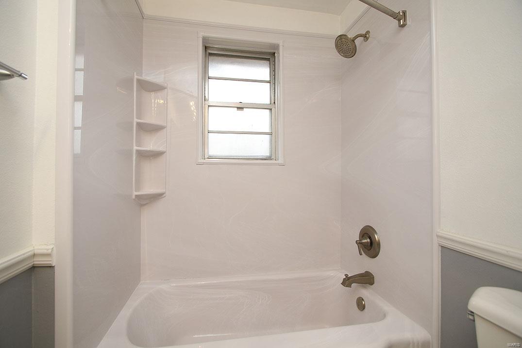 313 Old Fullerton Road Swansea, IL 62226 - Photo 11 of 19