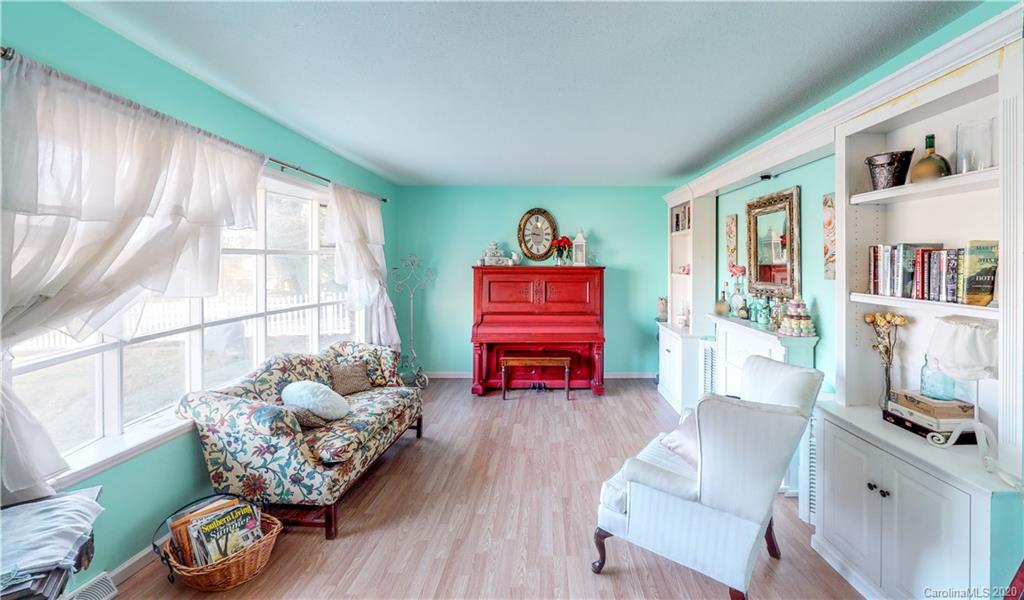148 Martin Branch Road Leicester, NC 28748 - Photo 8 of 20 Gallery Image 8