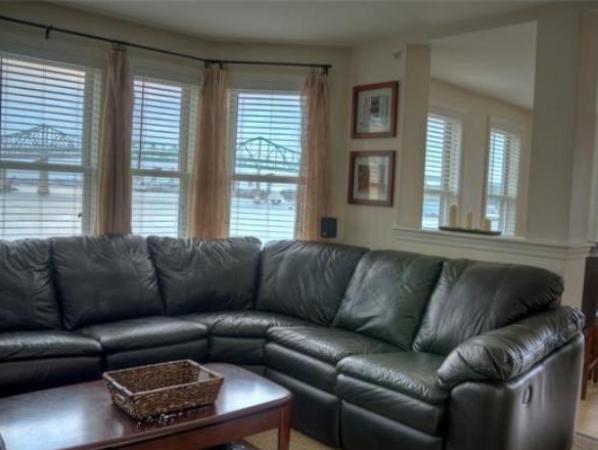 429 Border Street, Unit 4 Boston, MA 02128 - Photo 3 of 12