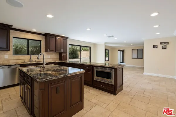 $9,500 | 5515 Ruthwood Drive, Calabasas, CA 91302