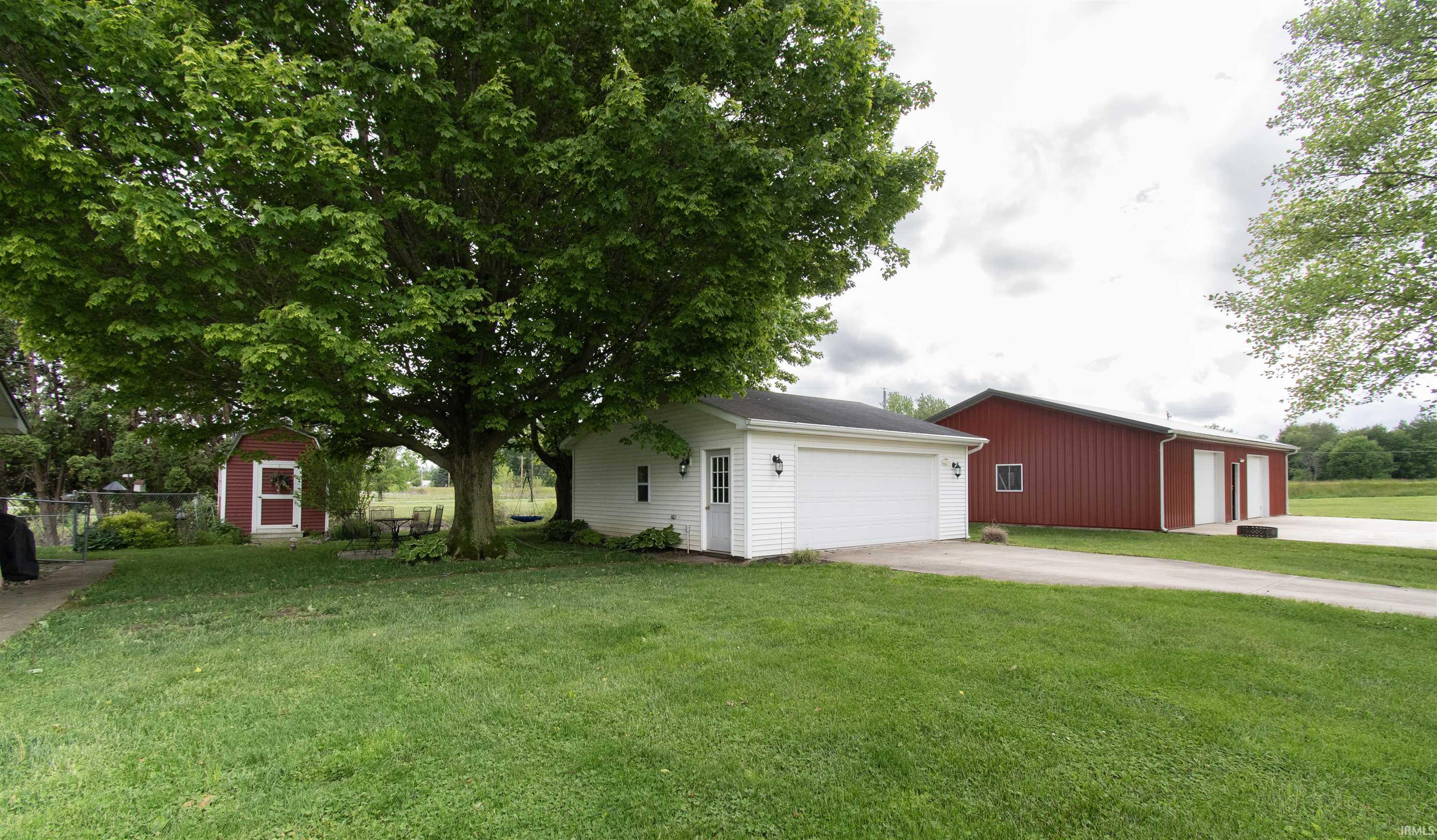 1212 Lima Road Kendallville, IN 46755 - Photo 4 of 34