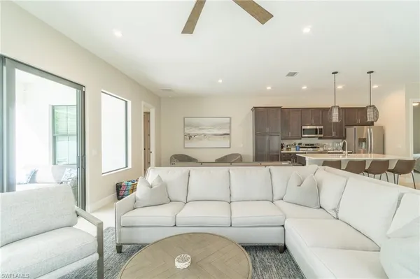 $19,000 | 822 105th Avenue North, Naples, FL 34108