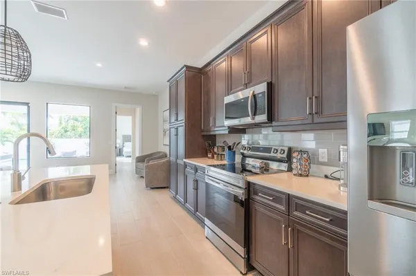 $19,000 | 822 105th Avenue North, Naples, FL 34108