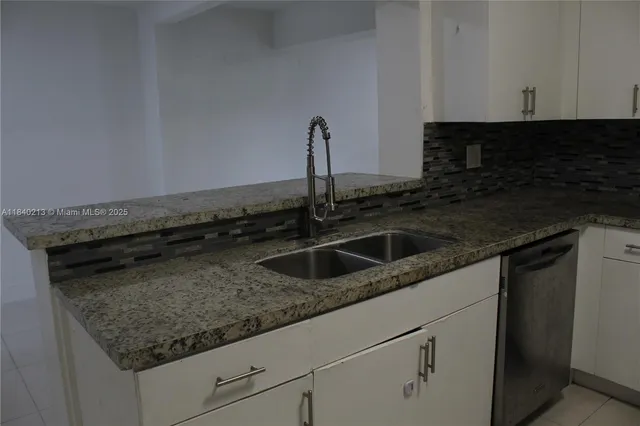 $580,000 | Driftwood, Hollywood, FL 33024