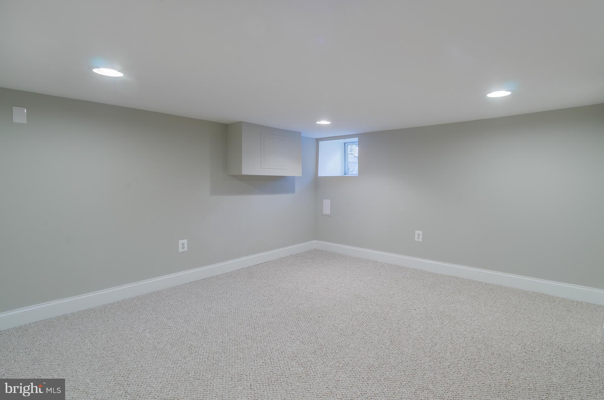 109 South Tremont Road Baltimore, MD 21229 - Photo 22 of 30 Finished basement