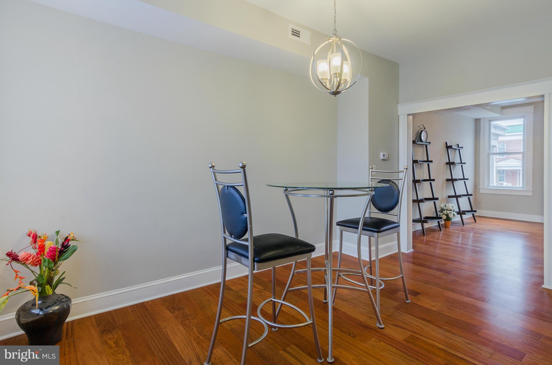 109 South Tremont Road Baltimore, MD 21229 - Photo 6 of 30 Dining Room