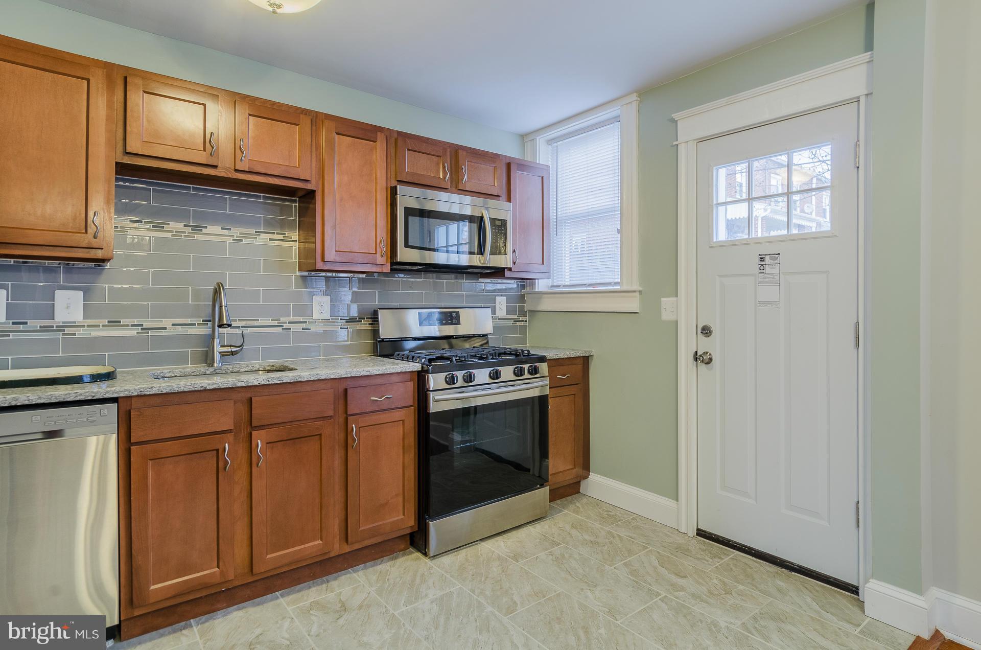 109 South Tremont Road Baltimore, MD 21229 - Photo 9 of 30 Kitchen