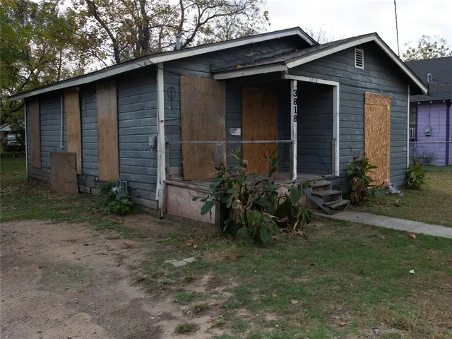 $79,500 | 3818 Penelope Street, Dallas, TX 75210