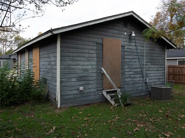 $79,500 | 3818 Penelope Street, Dallas, TX 75210