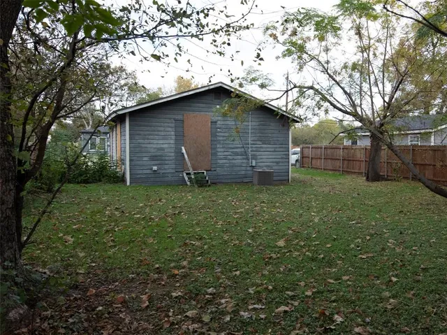 $79,500 | 3818 Penelope Street, Dallas, TX 75210