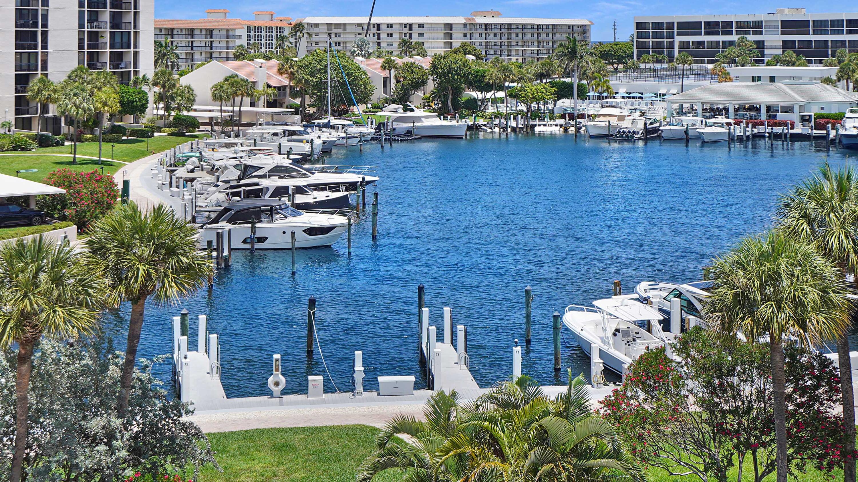 2697 North Ocean Boulevard, Unit F505 Boca Raton, FL 33431 - Photo 10 of 67 boca-raton-505f-arrival.jpg