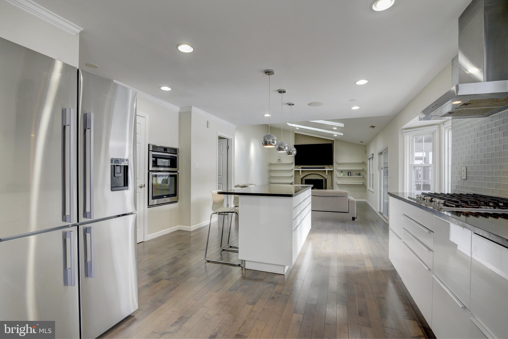 8911 Old Courthouse Road Vienna, VA 22182 - Photo 9 of 62