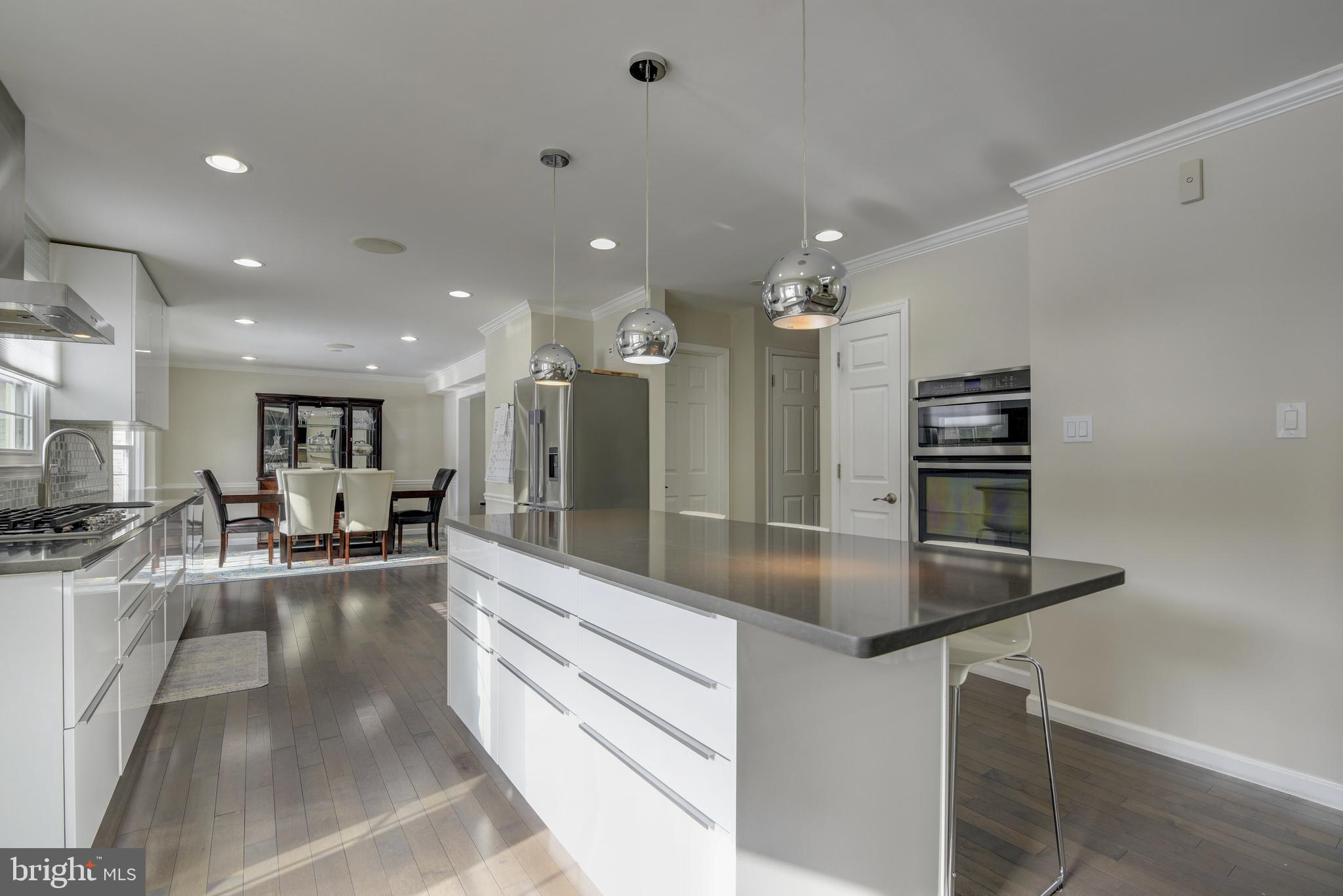 8911 Old Courthouse Road Vienna, VA 22182 - Photo 10 of 62