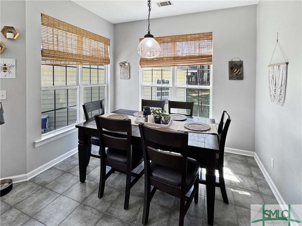 129 Linton Lane Guyton, GA 31312 - Photo 7 of 21 Where to family joins together and Friends visit.