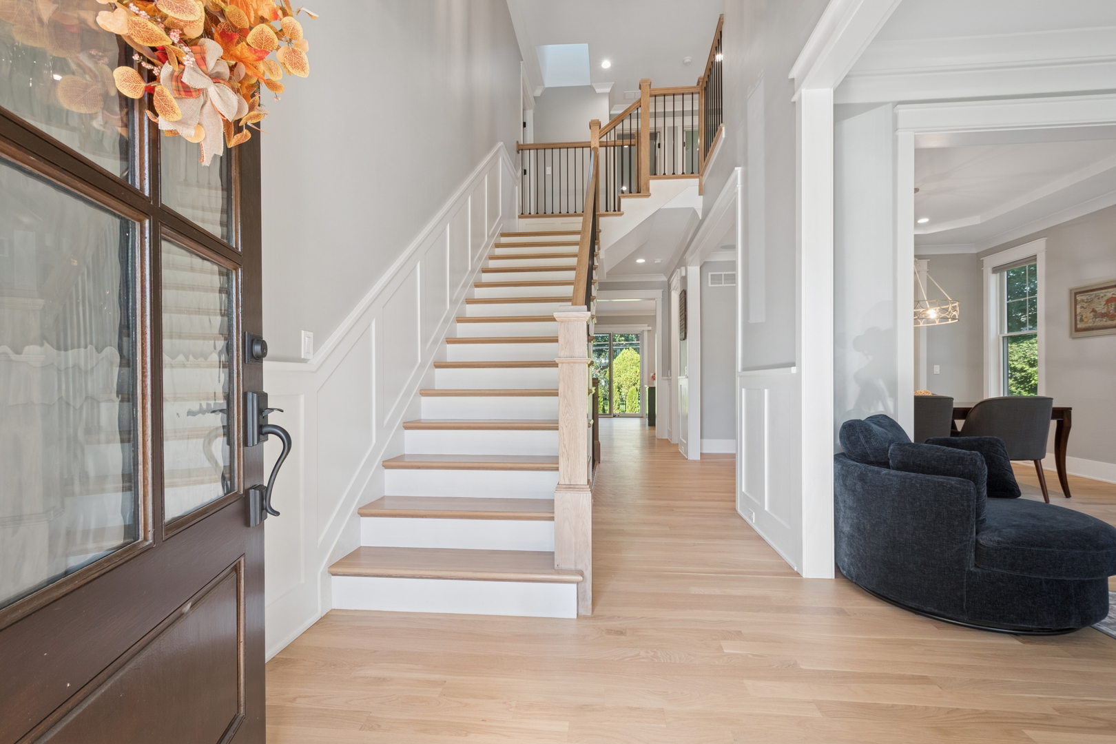 928 Hunter Road Glenview, IL 60025 - Photo 4 of 40 a view of entryway and hall with wooden floor
