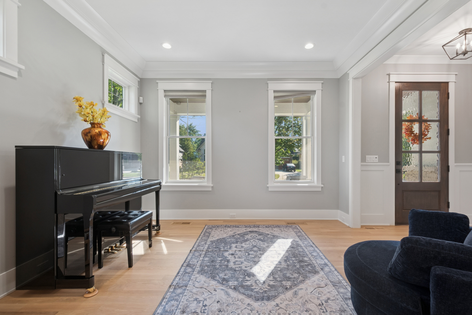 928 Hunter Road Glenview, IL 60025 - Photo 6 of 40 a living room with furniture and a window