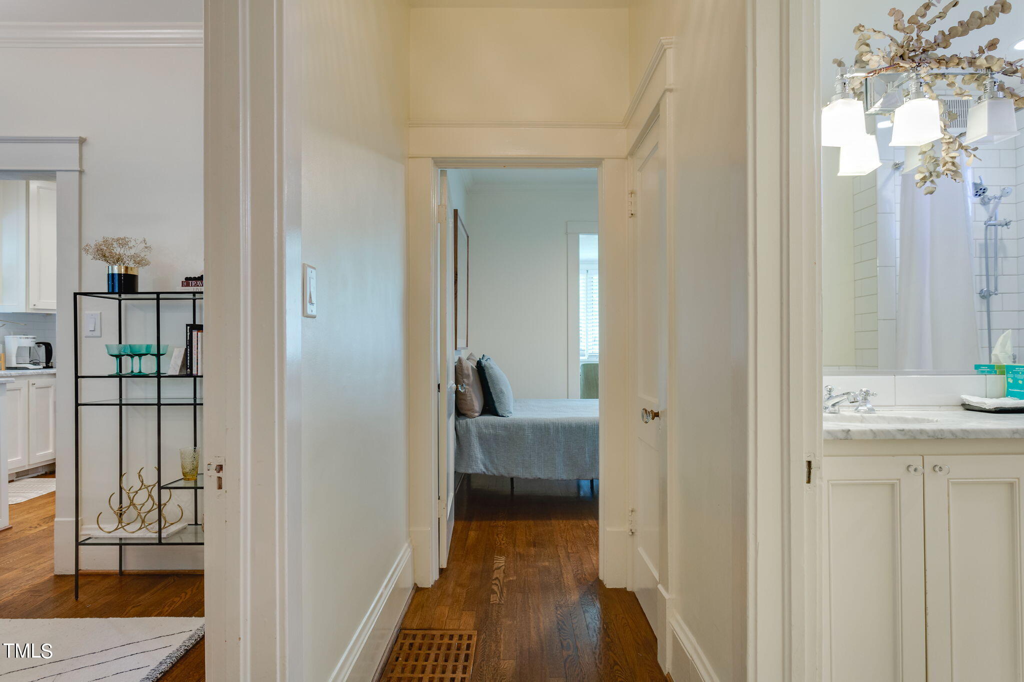 2220 Creston Road Raleigh, NC 27608 - Photo 14 of 36 39-web-or-mls-IMGL0127-enfuse
