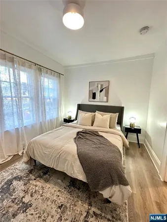 $2,500 | 48 Maple Avenue, Unit 2, Montclair, NJ 07042