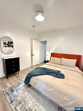 $2,500 | 48 Maple Avenue, Unit 2, Montclair, NJ 07042