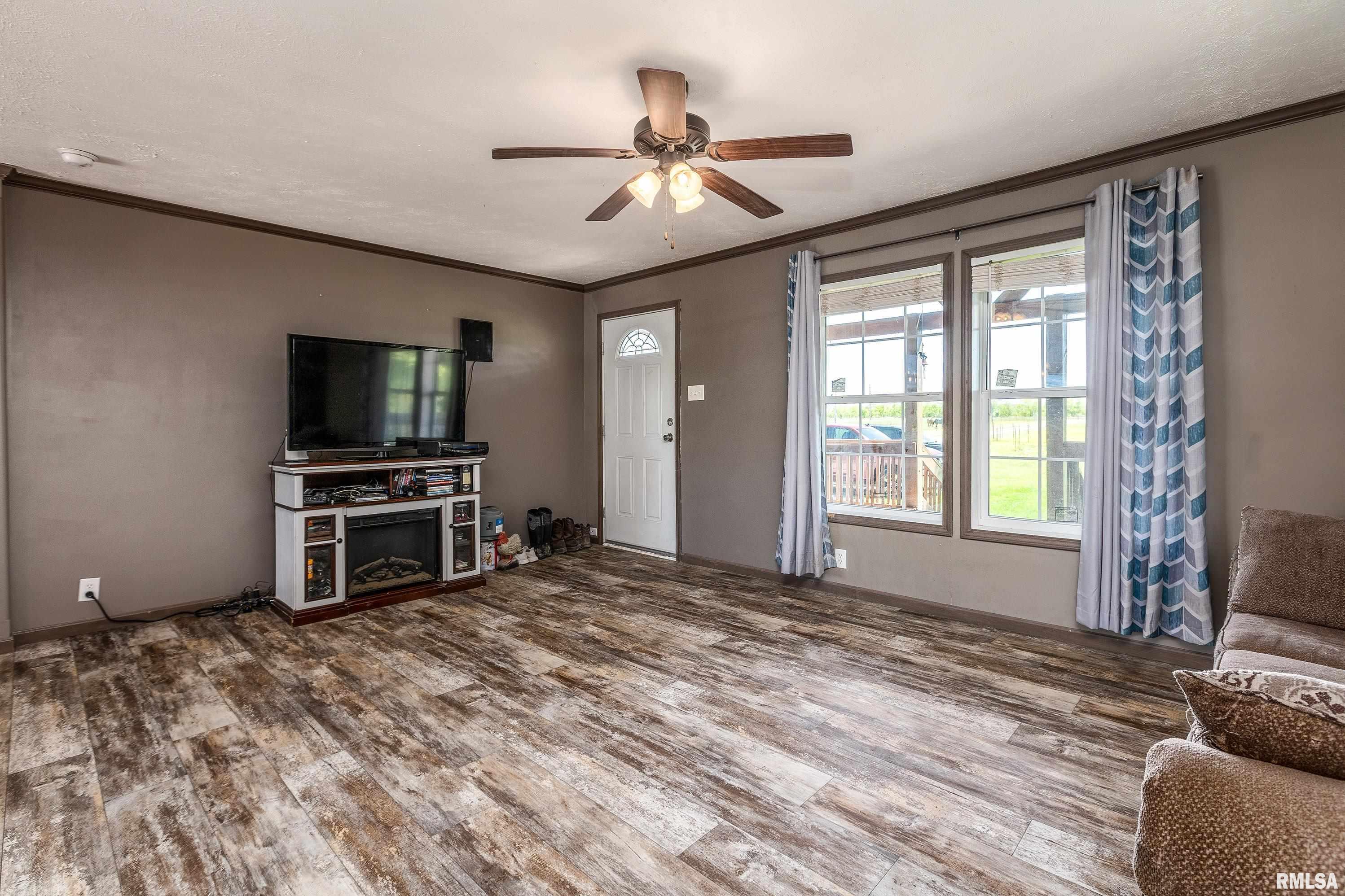 18057 Dwina Road Thompsonville, IL 62890 - Photo 8 of 49