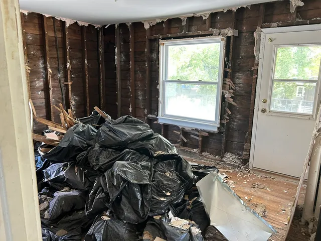 $279,900 | 837 South Humphrey Avenue, Oak Park, IL 60304