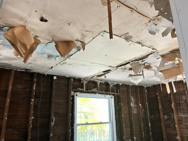 $279,900 | 837 South Humphrey Avenue, Oak Park, IL 60304