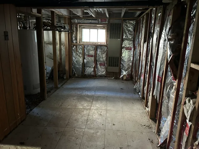 $279,900 | 837 South Humphrey Avenue, Oak Park, IL 60304