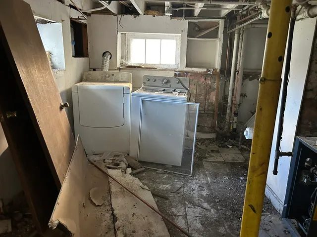 $279,900 | 837 South Humphrey Avenue, Oak Park, IL 60304