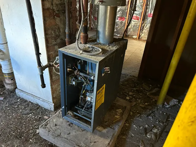 $279,900 | 837 South Humphrey Avenue, Oak Park, IL 60304