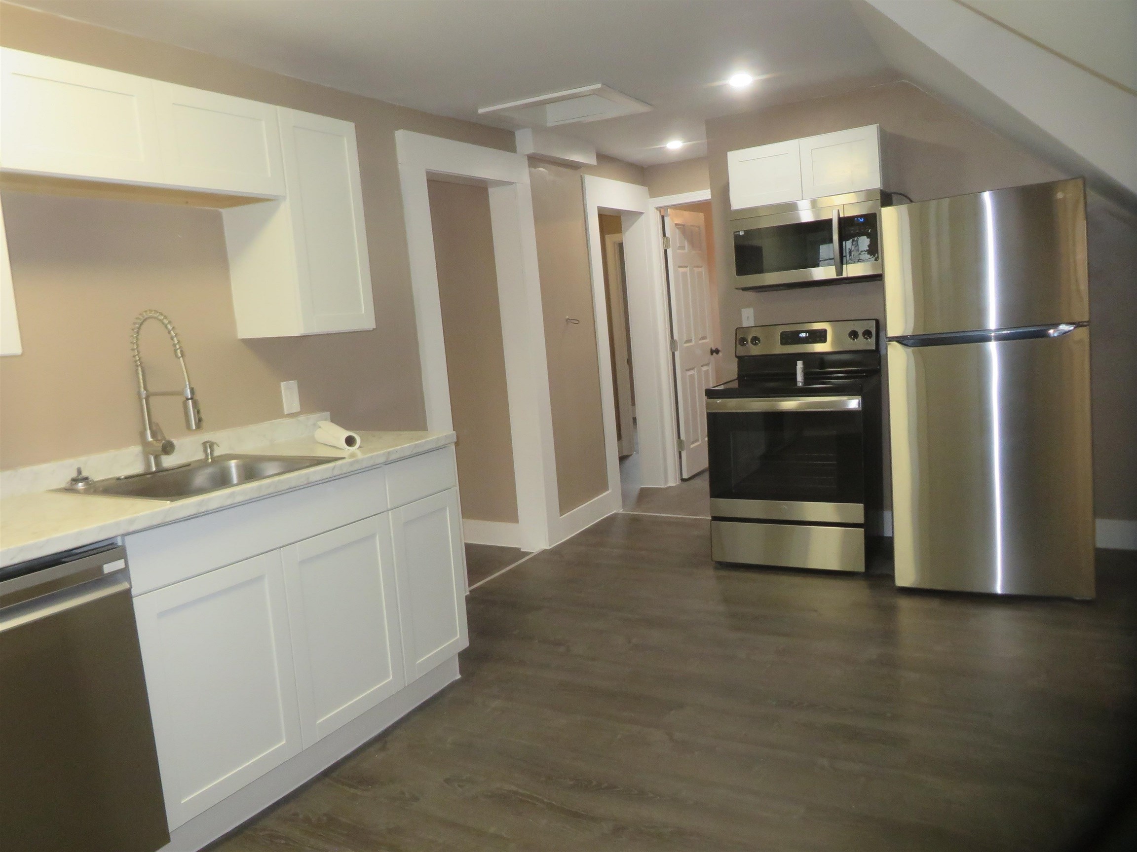 40 Congress Street, Unit C Rochester, NH 03867 - Photo 13 of 14