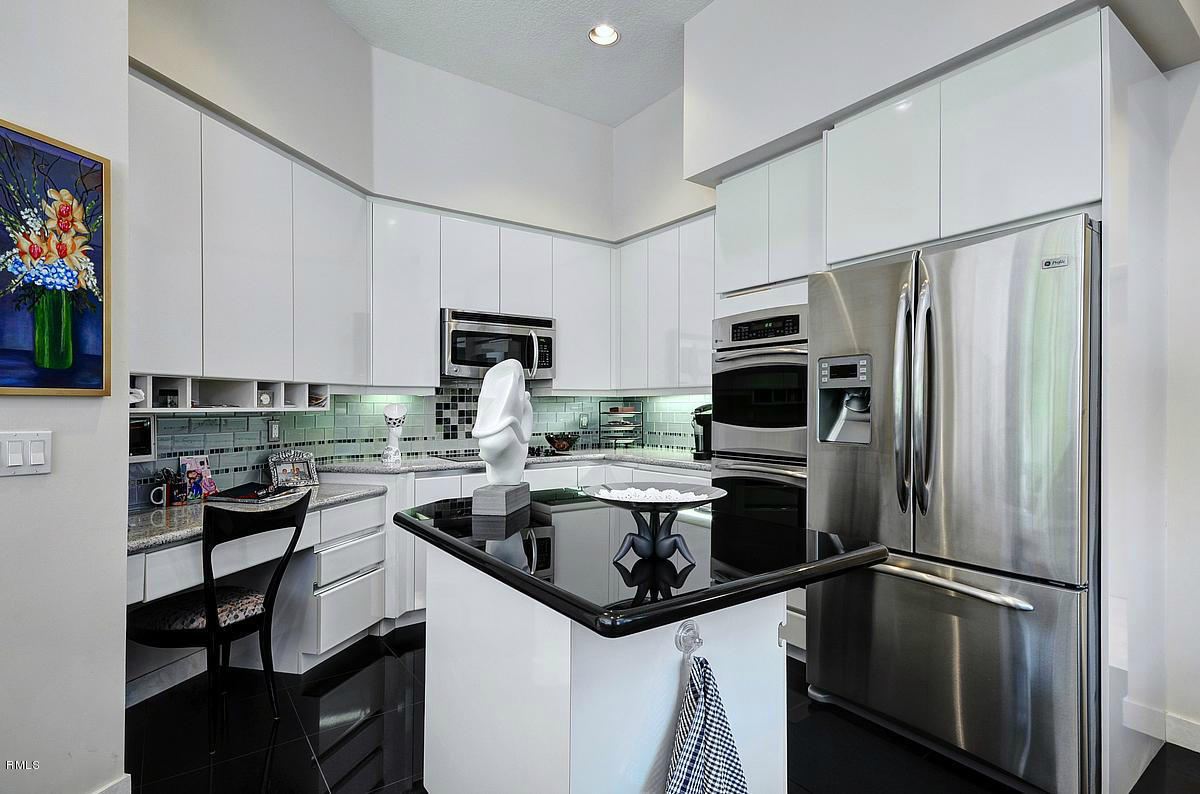 6995 Queenferry Circle Boca Raton, FL 33496 - Photo 8 of 23 kitchen_1200