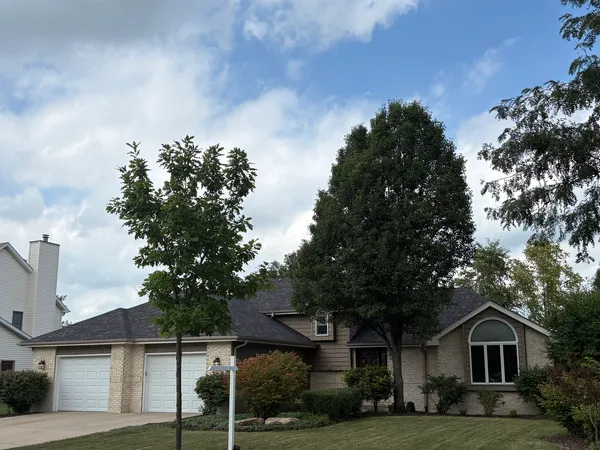 $459,000 | 1223 Wales Court, Shorewood, IL 60404