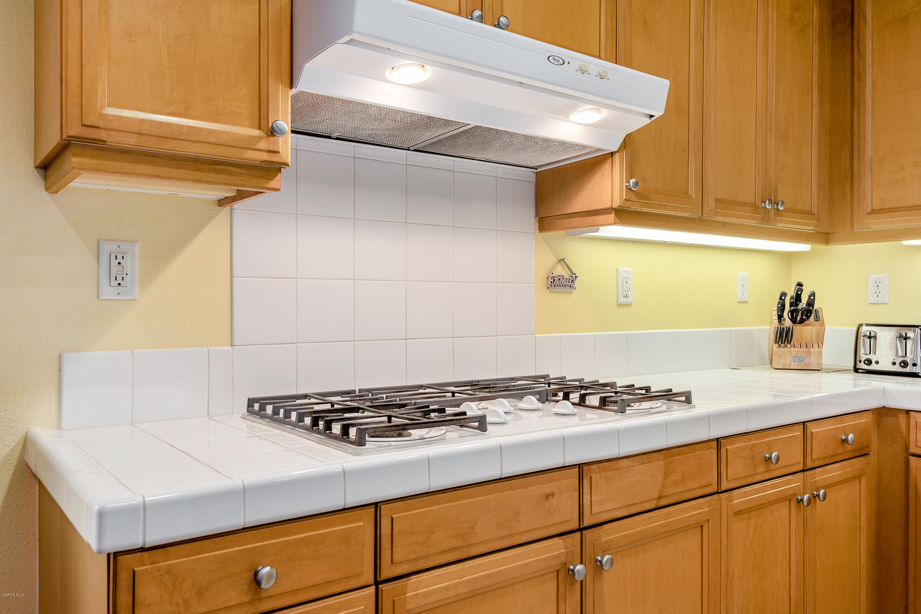 3160 Moss Landing Boulevard Oxnard, CA 93036 - Photo 9 of 31 09-Kitchen