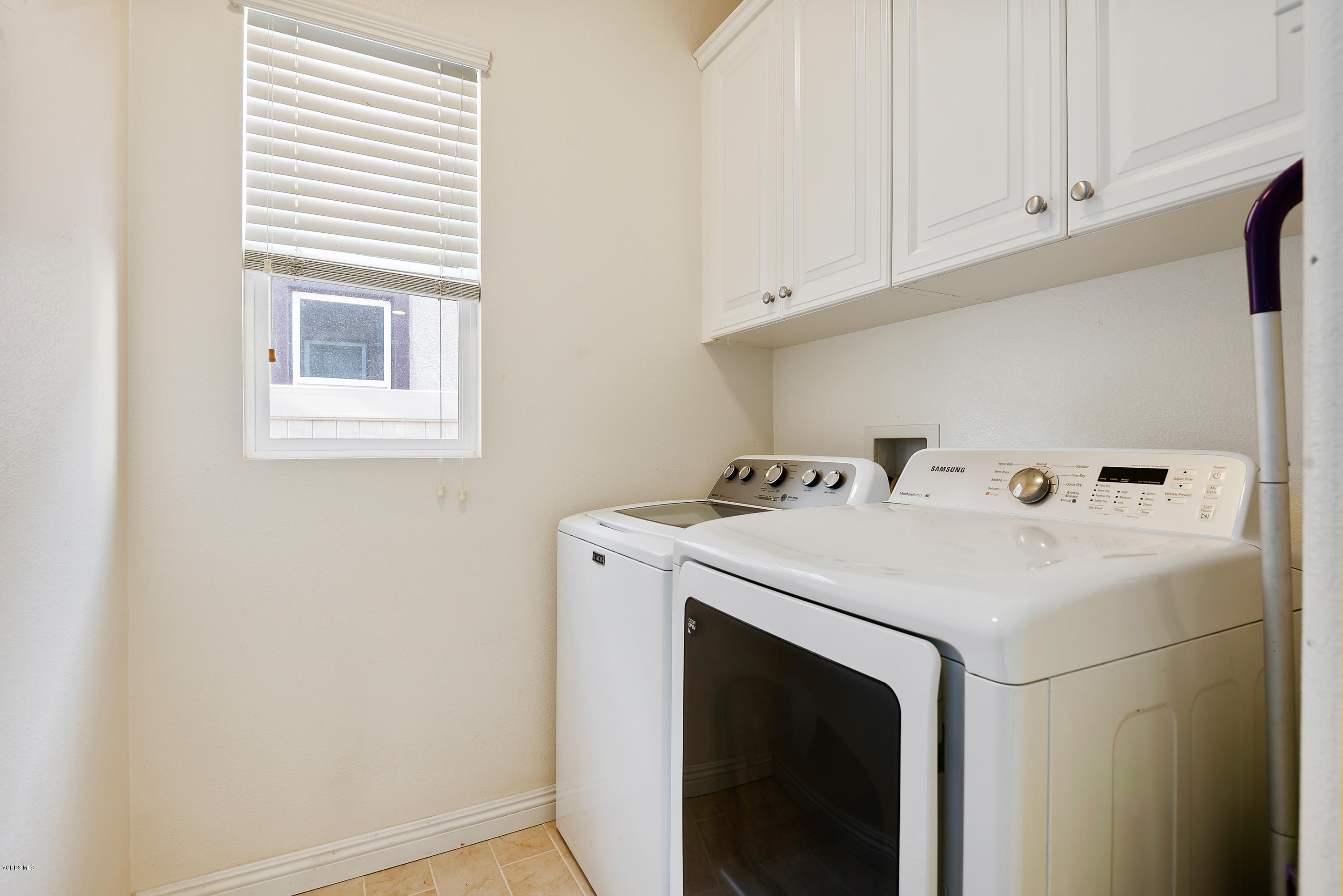 3160 Moss Landing Boulevard Oxnard, CA 93036 - Photo 10 of 31 24-Laundry