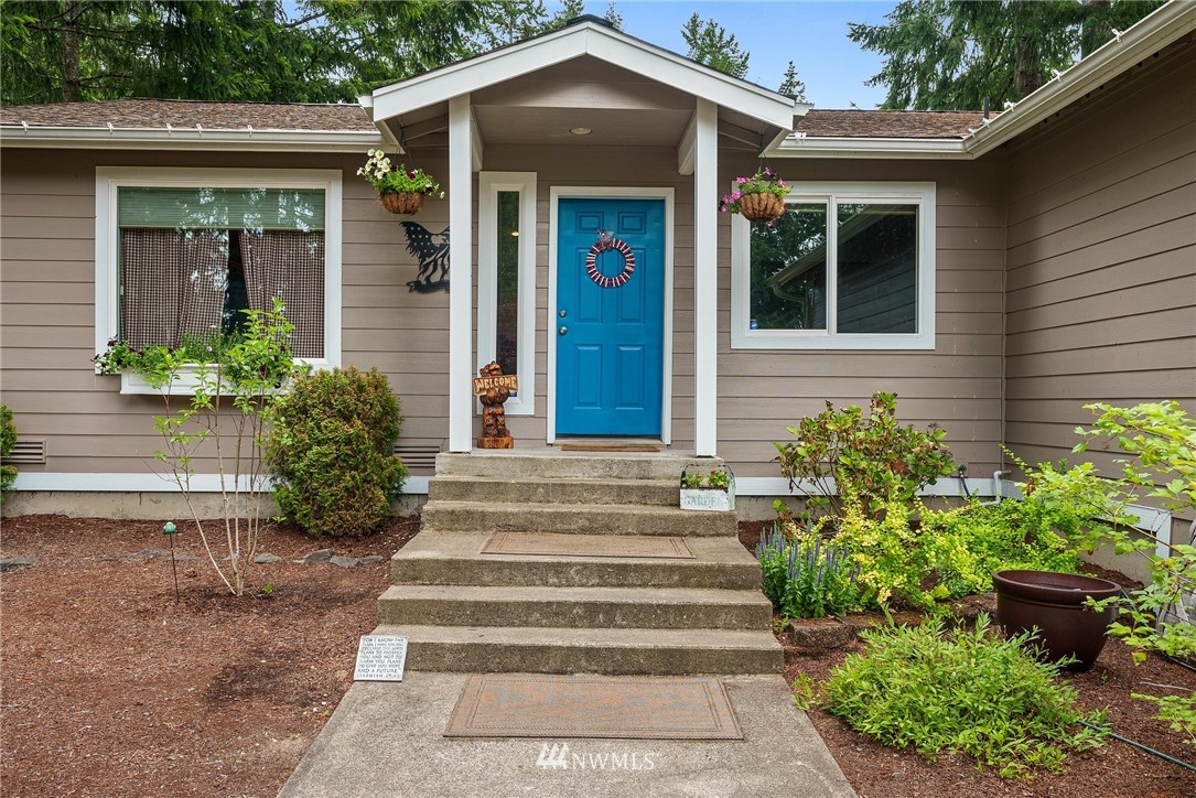 1471 East Old Ranch Road Allyn, WA 98524 - Photo 4 of 29 Gallery Image 4