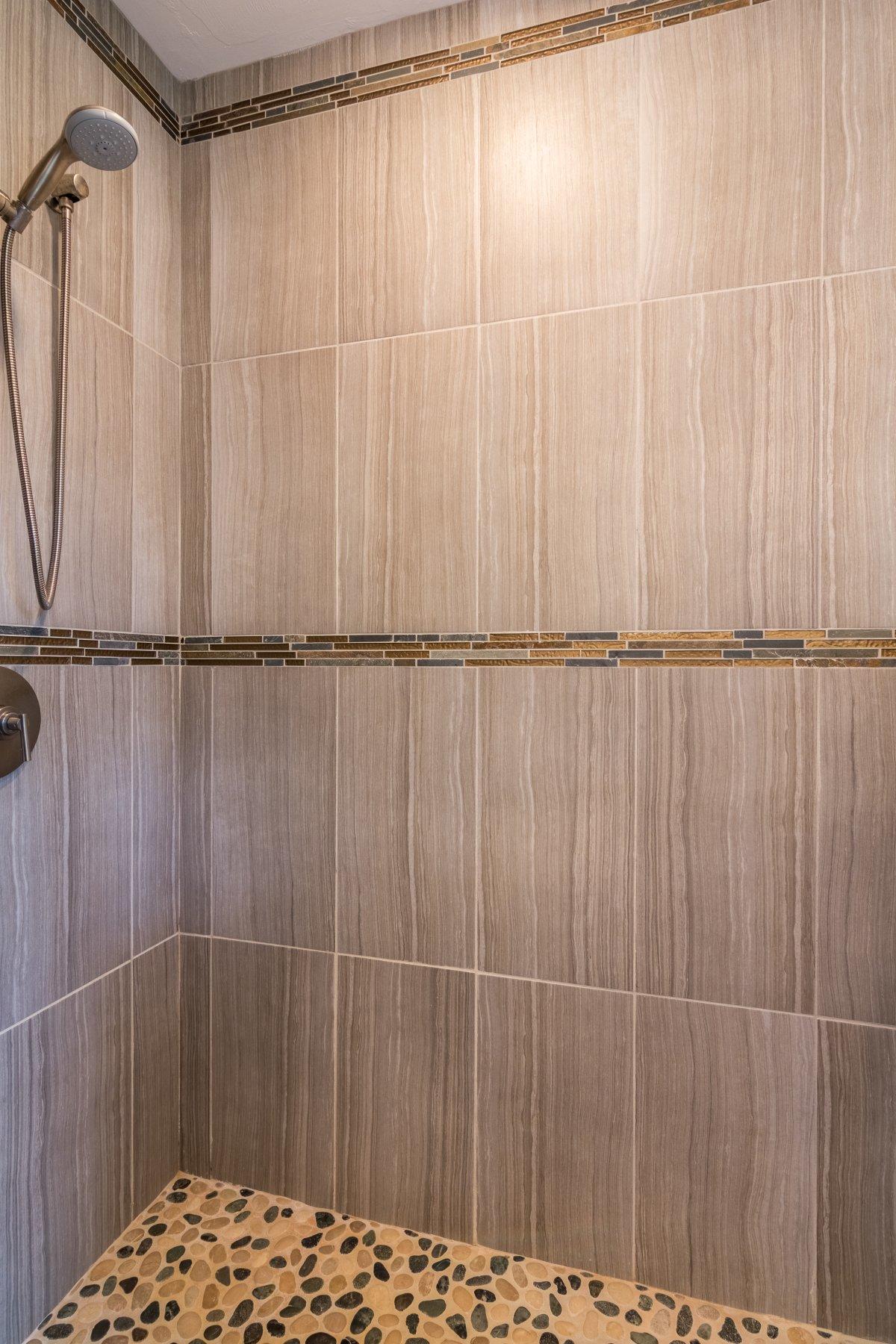 20 South Chatham Road Harwich, MA 02645 - Photo 19 of 35 a bathroom with a shower curtain