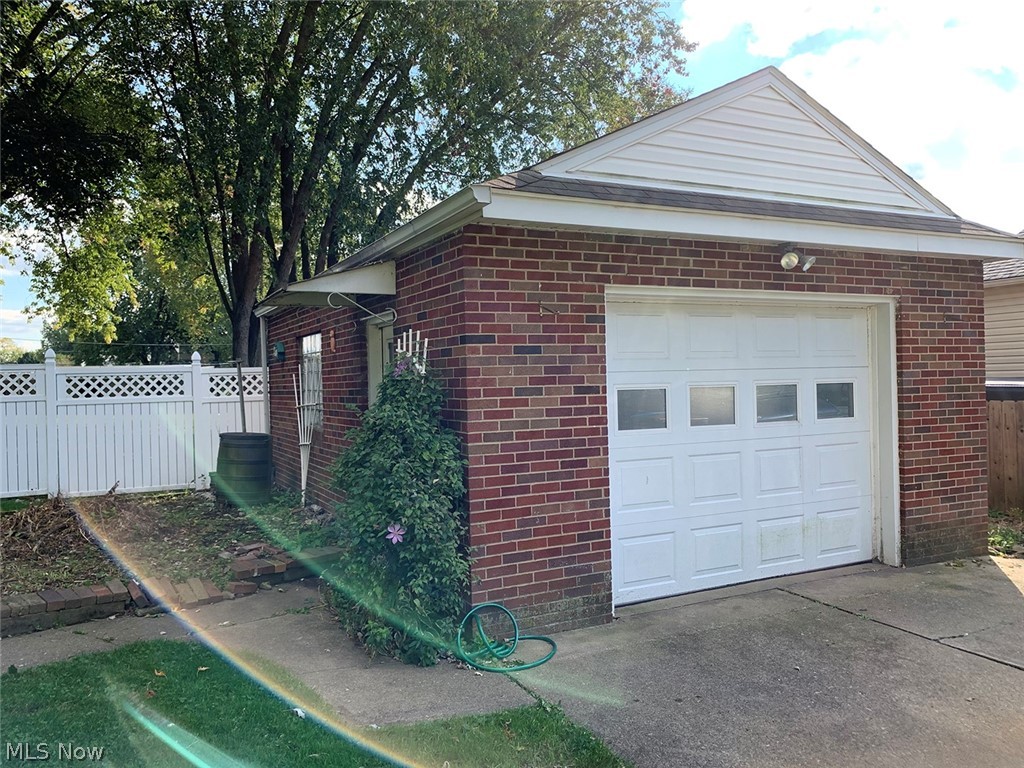 189 Ambrose Avenue Northwest Canton, OH 44708 - Photo 4 of 10