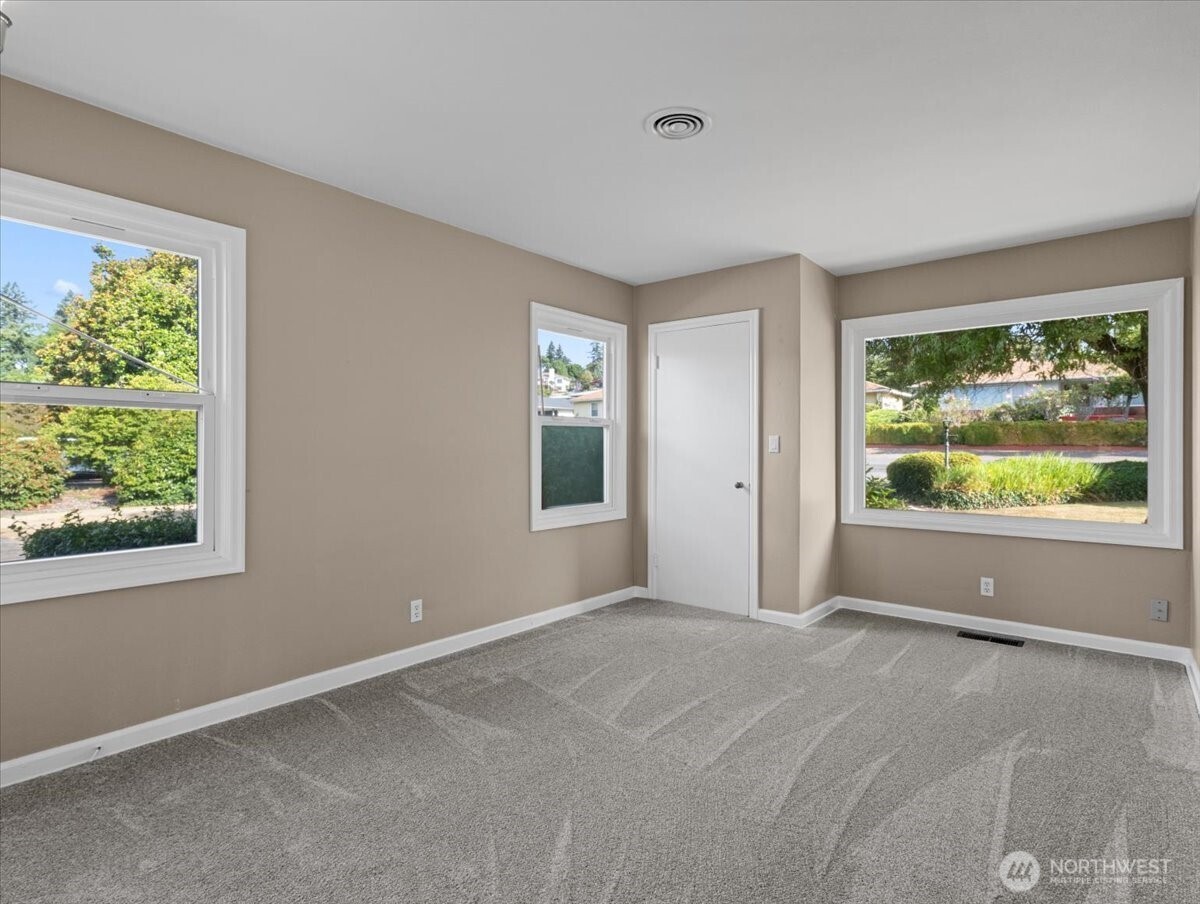 6901 Southeast Middle Way Vancouver, WA 98664 - Photo 16 of 32