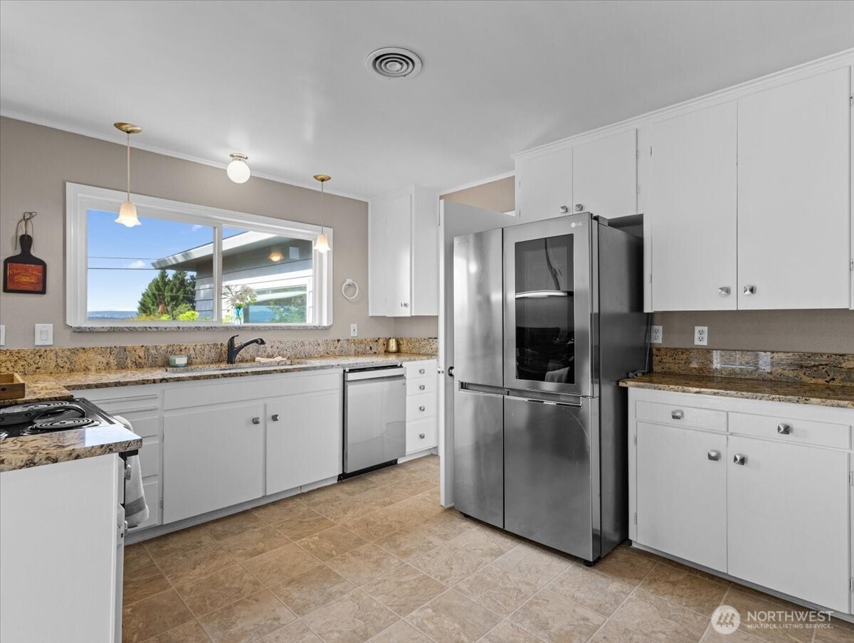 6901 Southeast Middle Way Vancouver, WA 98664 - Photo 10 of 32