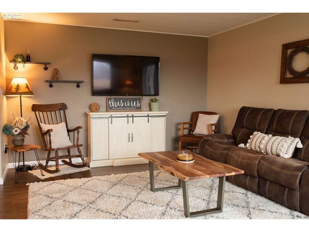 30980 Southeast River Mill Road Estacada, OR 97023 - Photo 4 of 29 Gallery Image 4