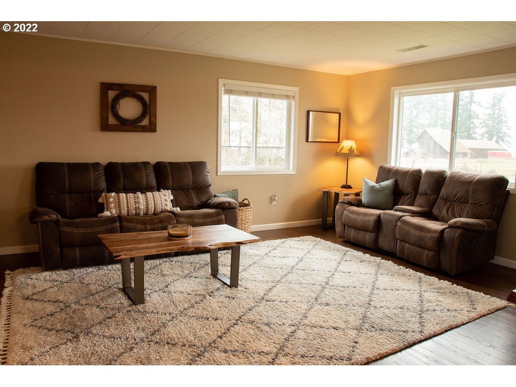 30980 Southeast River Mill Road Estacada, OR 97023 - Photo 5 of 29 Gallery Image 5