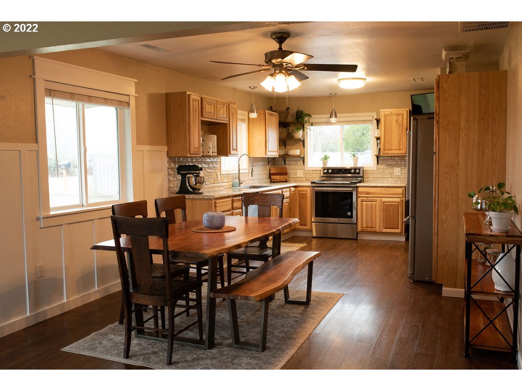 30980 Southeast River Mill Road Estacada, OR 97023 - Photo 7 of 29 Gallery Image 7