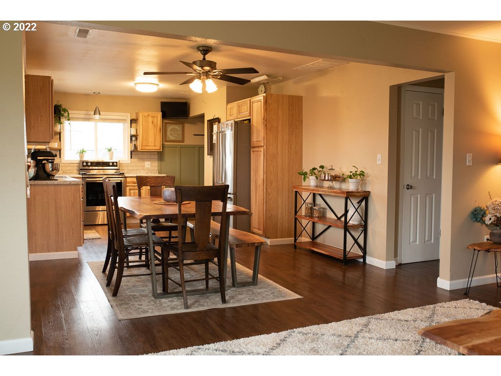 30980 Southeast River Mill Road Estacada, OR 97023 - Photo 8 of 29 Gallery Image 8