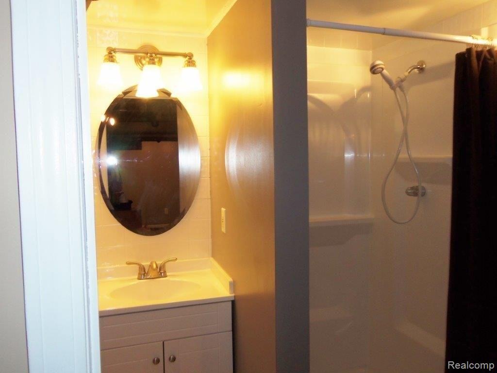 24654 Ridgecroft Avenue Eastpointe, MI 48021 - Photo 21 of 22 20.jpg