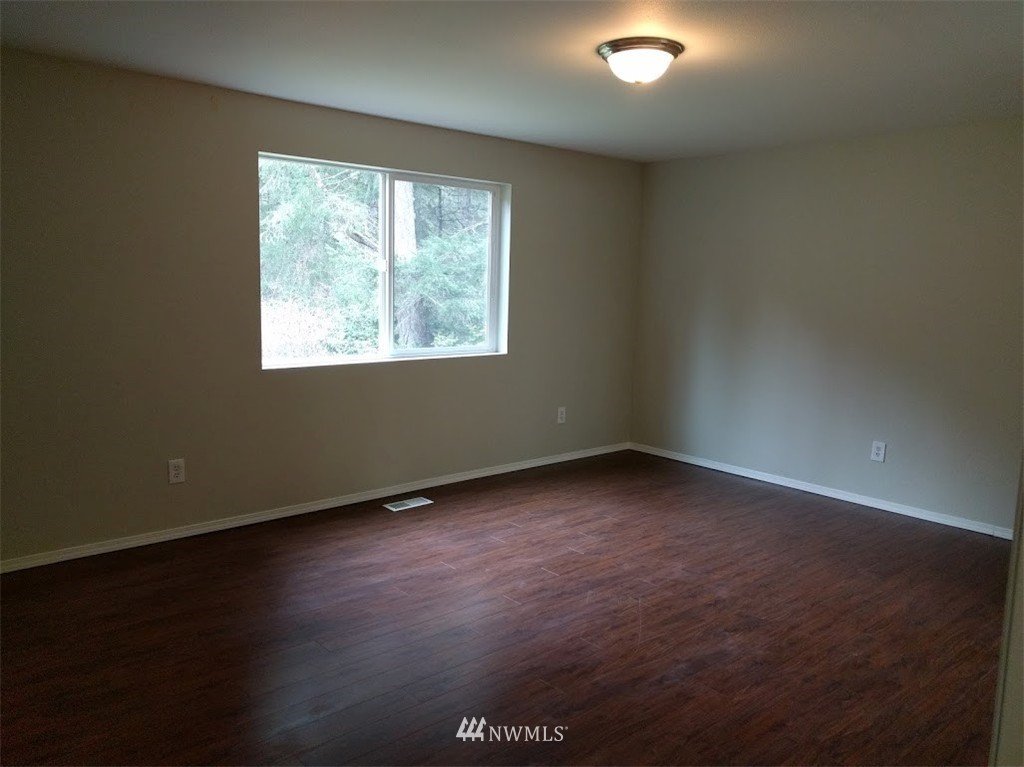 3578 Southwest Lake Helena Road Port Orchard, WA 98367 - Photo 12 of 25 Gallery Image 12